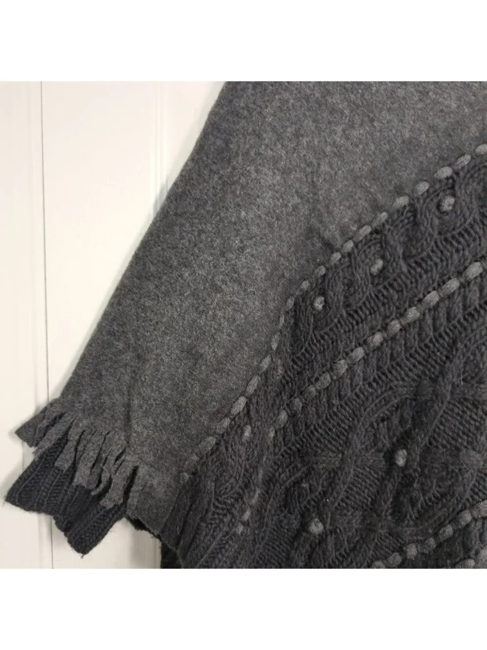 Sleeping on Snow Cable Knit Poncho Sweater Womens Size M/L Black Boho Minimalist